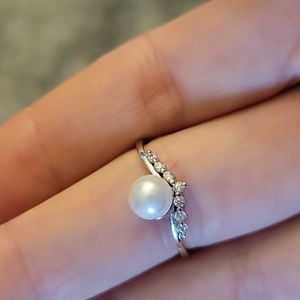 3/$20 size 7 pearl ring